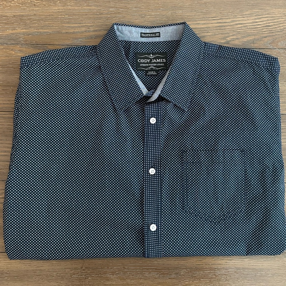 Cody James Men's Navy Patterned‎ Shirt Size L